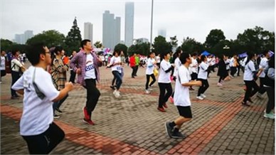 麓和所参加市首届律师马拉松赛并获佳绩