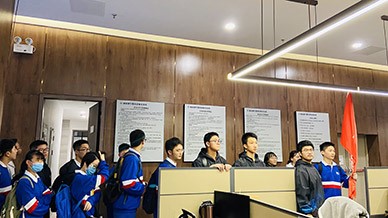 湖南湘军麓和律师事务所携手长沙市雅礼中学 开展“‘典’亮青春，与法同行”主题实践活动