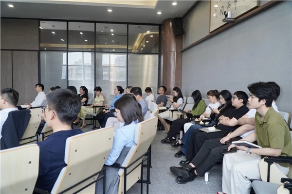 聚焦 AI 与 IP 新趋势，湘军麓和携手哲响共探律师品牌发展路径